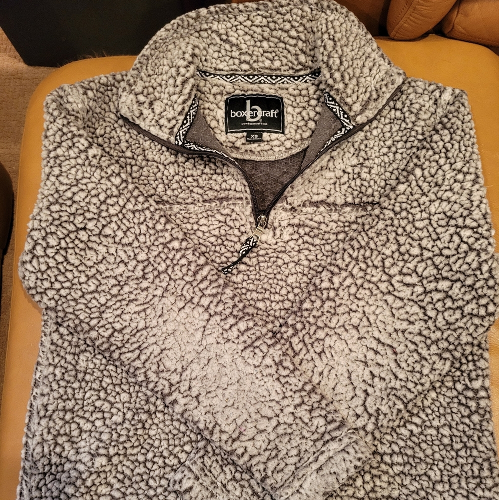 Fuzzy pullover